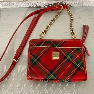 DOONEY & BOURKE CROSSBODY.  A Casual Classic.